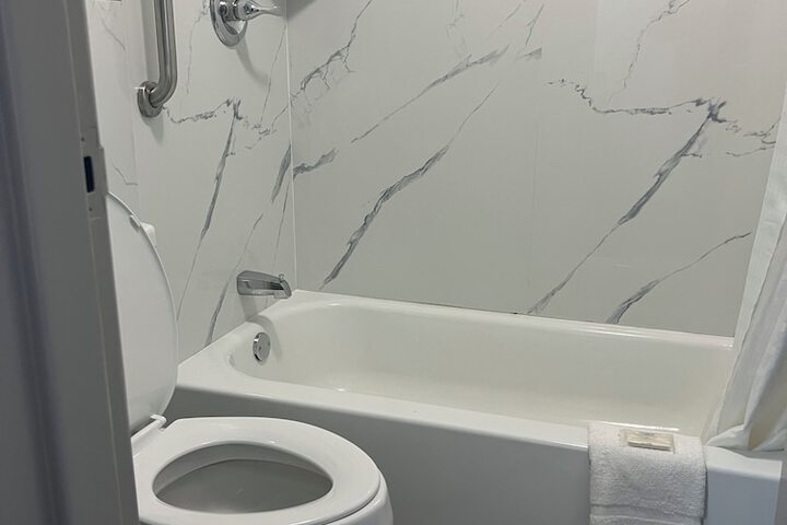 Room 19 of 28
