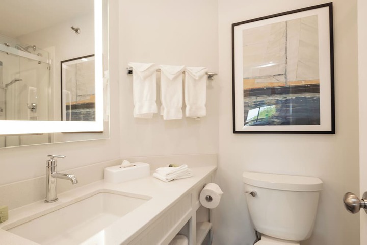 Aspinquid Resort