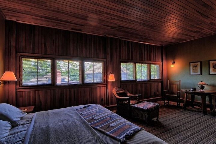 Room 11 of 21