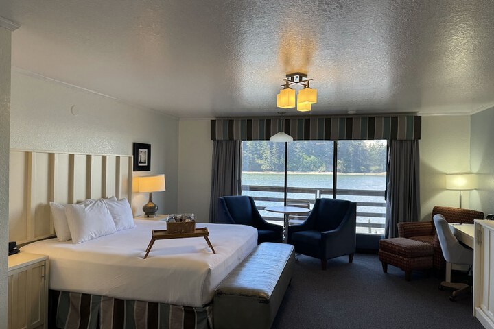 River House Inn a Baymont by Wyndham