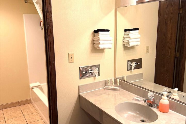 Horseshoe Bay Lodge