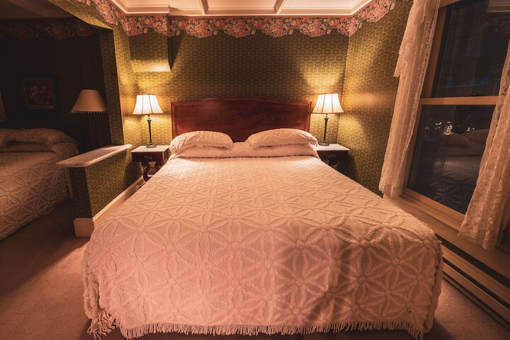 Room 21 of 25