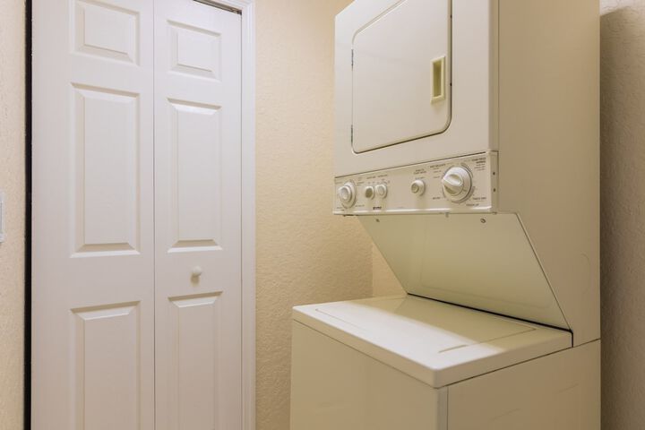 Laundry 18 of 22