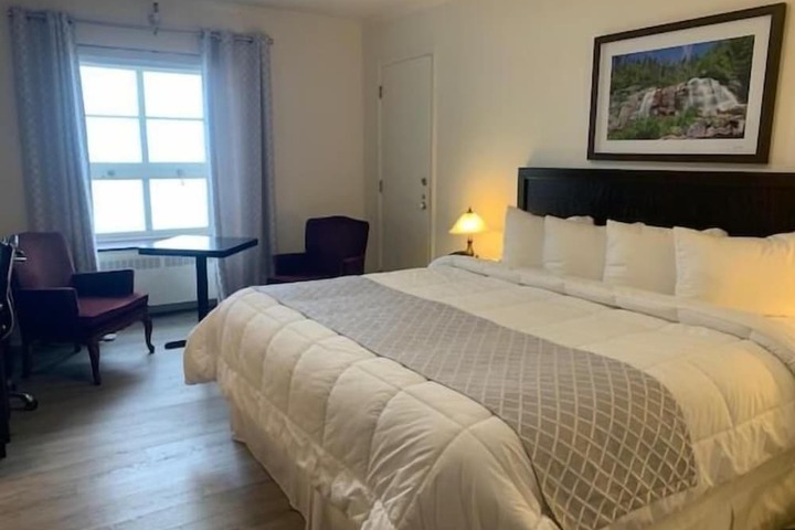 Room 15 of 38