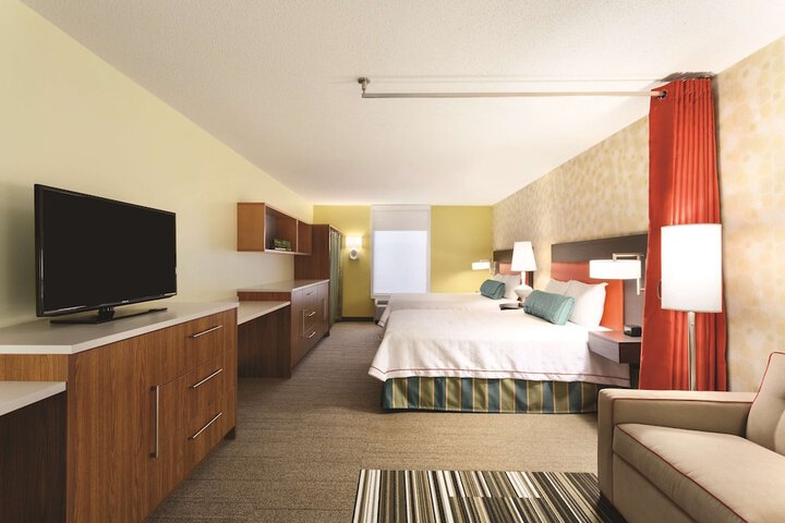 Room 10 of 34