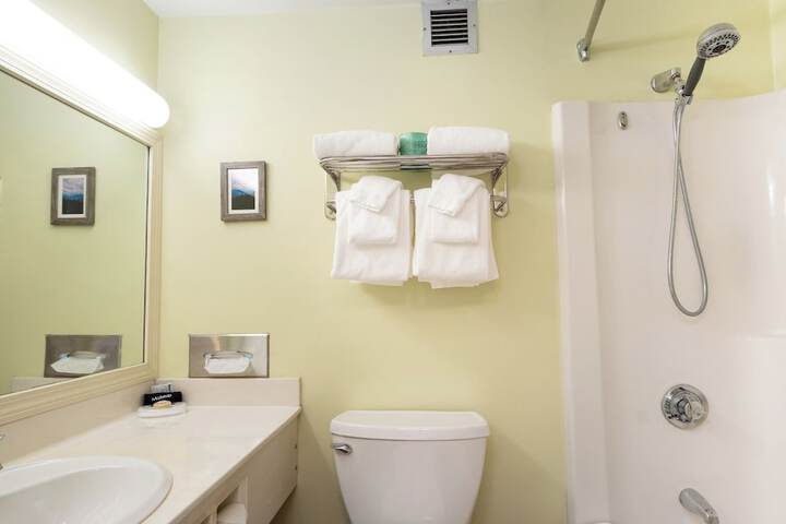 Fireside Inn & Suites West Lebanon