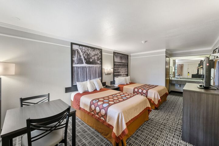 Room 19 of 27