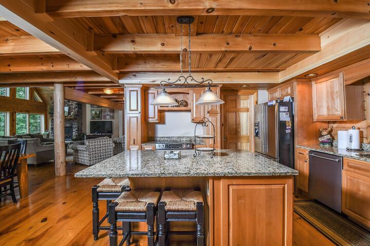 Highlands Heaven by Taylor Made Deep Creek