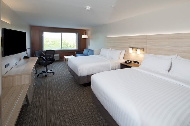Holiday Inn Express and Suites Portage by IHG