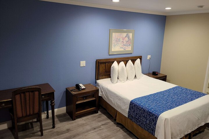 Room 41 of 44