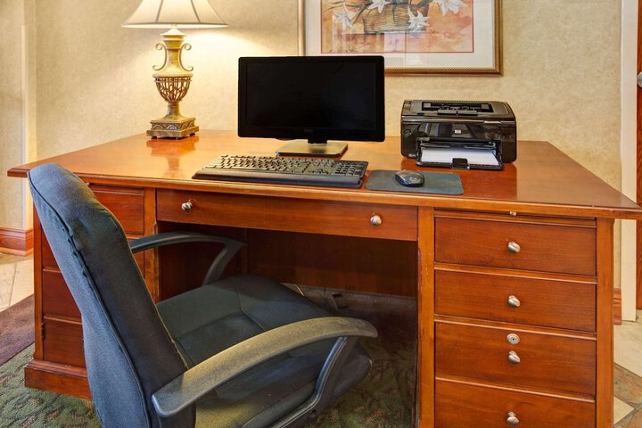 Business Center 22 of 22