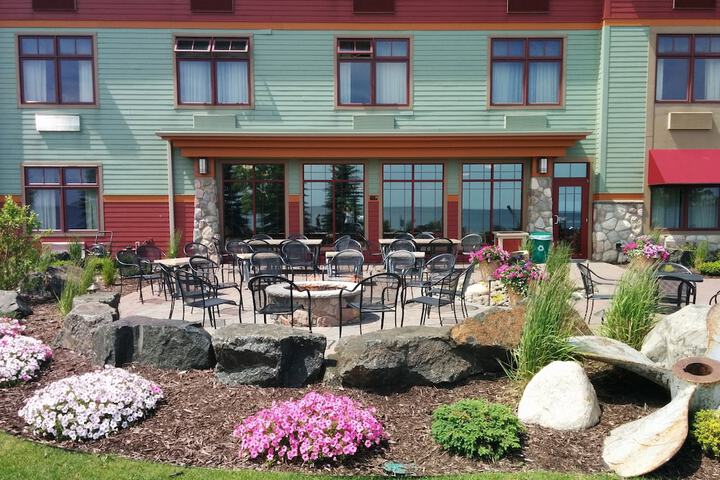Canal Park Lodge