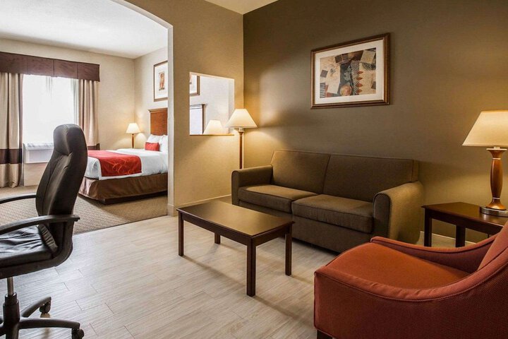Room 14 of 33