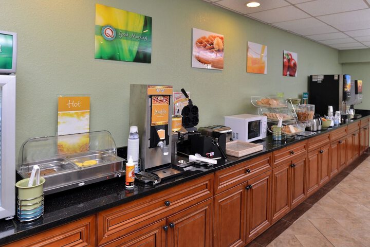 Breakfast/Coffee Service 27 of 31