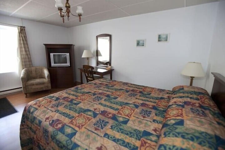 Room 17 of 35