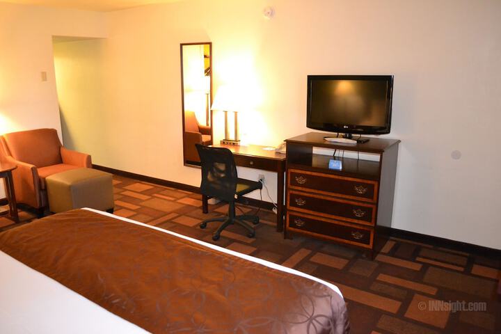 Days Inn & Suites by Wyndham Lodi