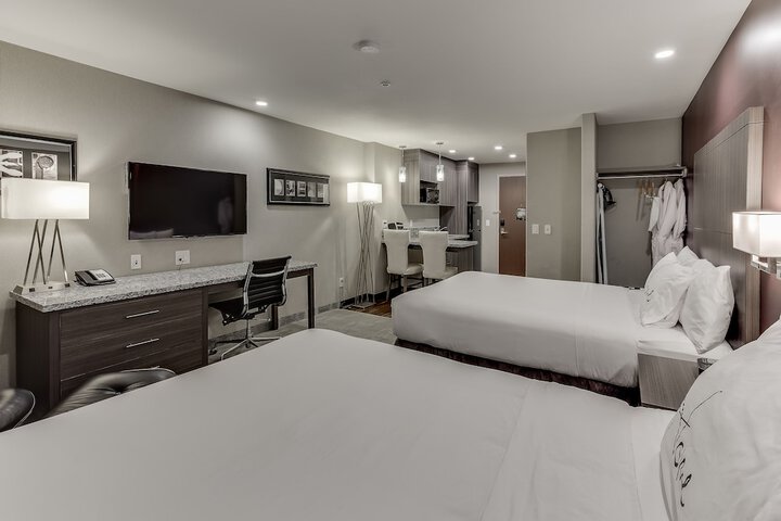 Room 54 of 76
