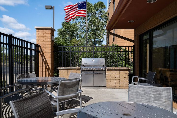 Terrace/Patio 31 of 32