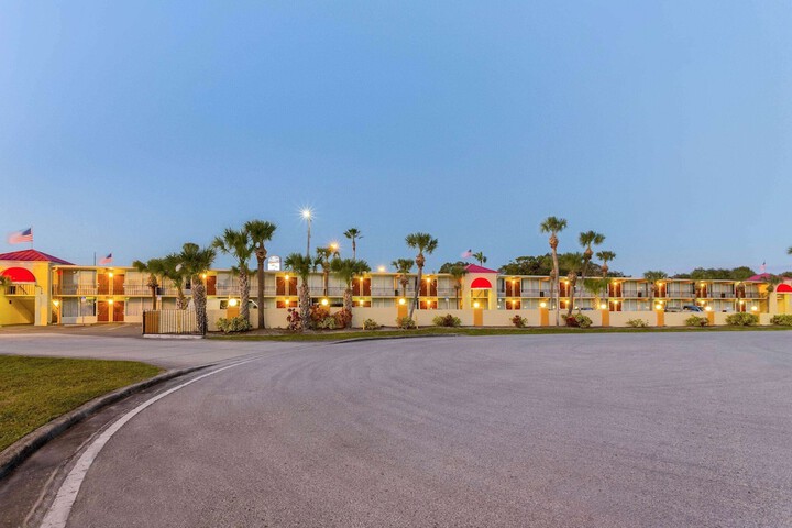 Hotel 3 of 34