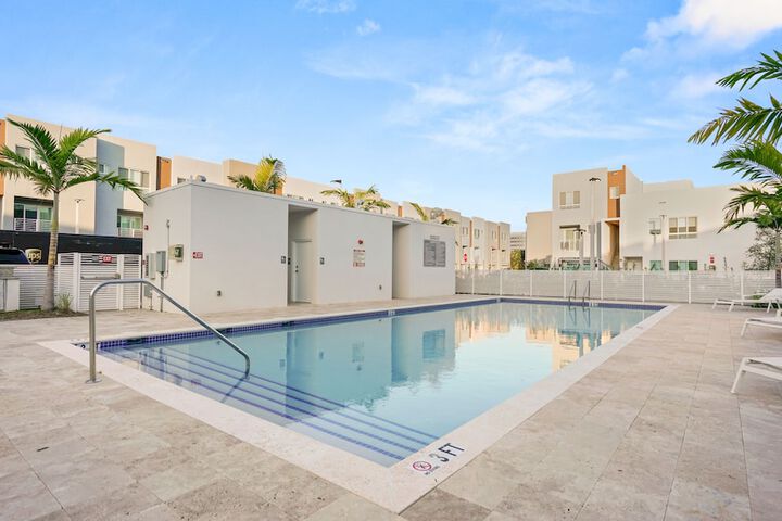 Lofts of Aventura