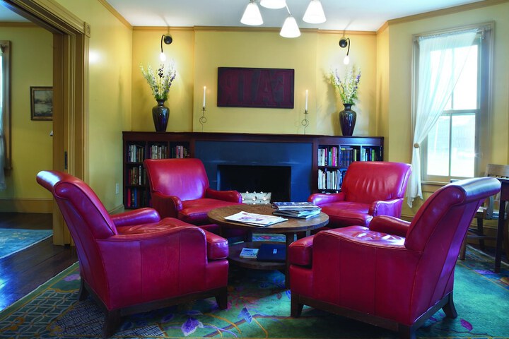 Hotel Interior 16 of 104
