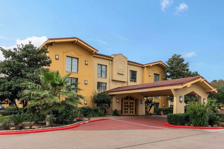 Hotel 2 of 29