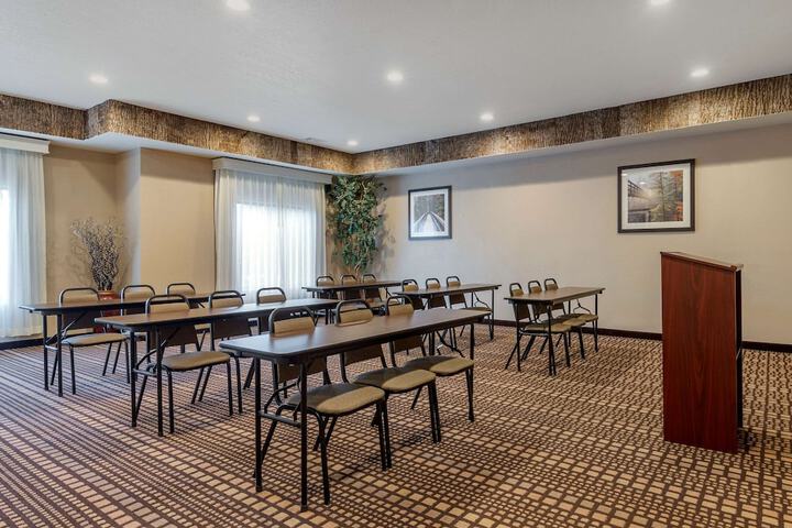 Comfort Inn & Suites Blue Ridge