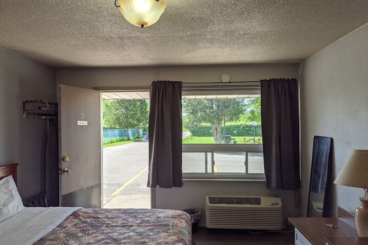 Room 19 of 41