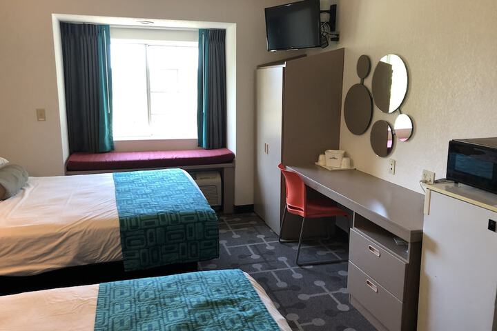 Red Lion Inn & Suites Elk Grove Village