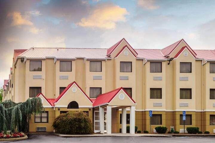 Hotel 3 of 10