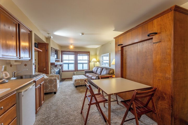 Room 21 of 48