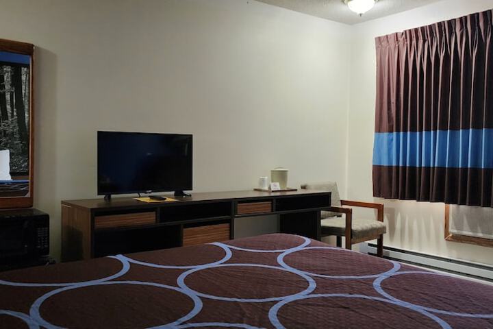 Room 16 of 25