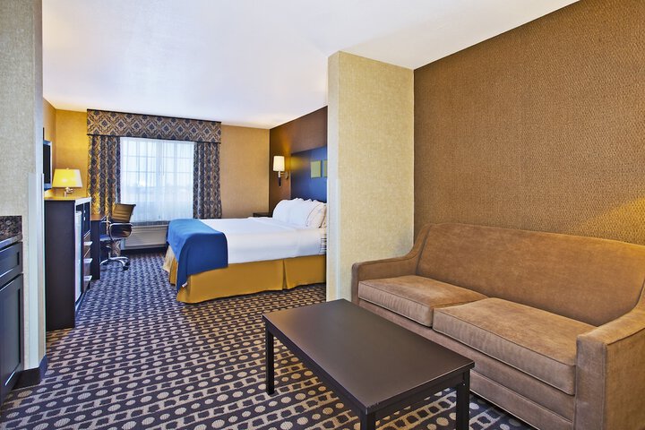 Room 21 of 36