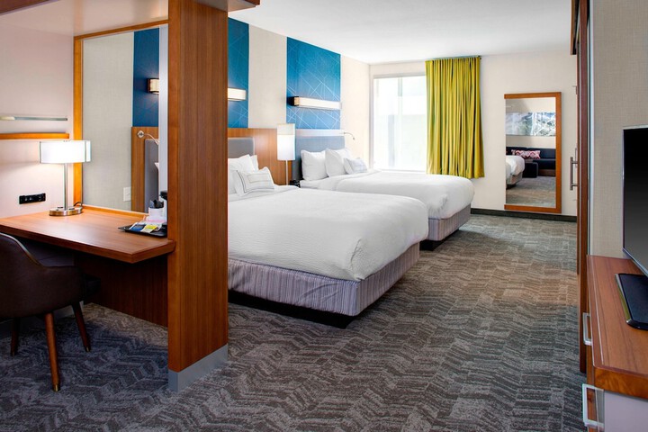 Room 9 of 19