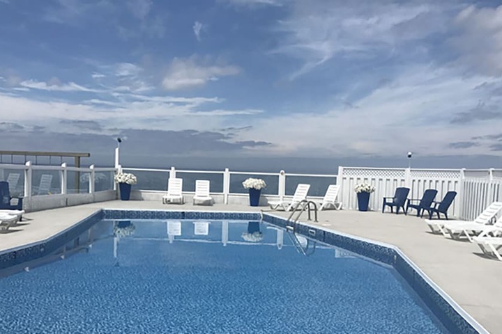 Pool 16 of 51