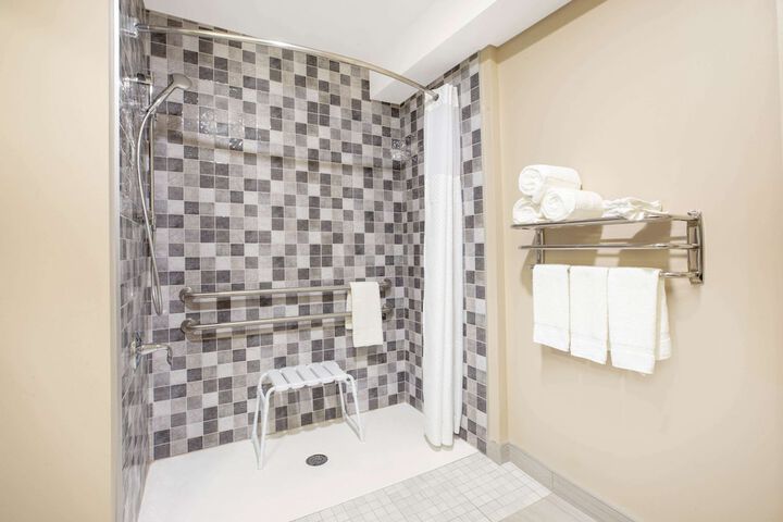 Super 8 by Wyndham Canmore