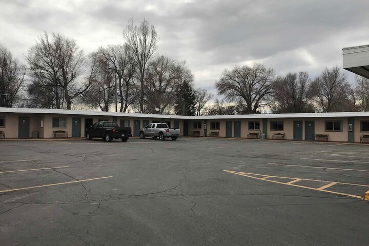 Paintbrush Motel