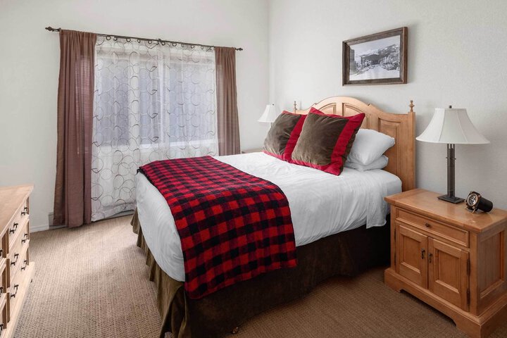 Lodge at Whitefish Lake