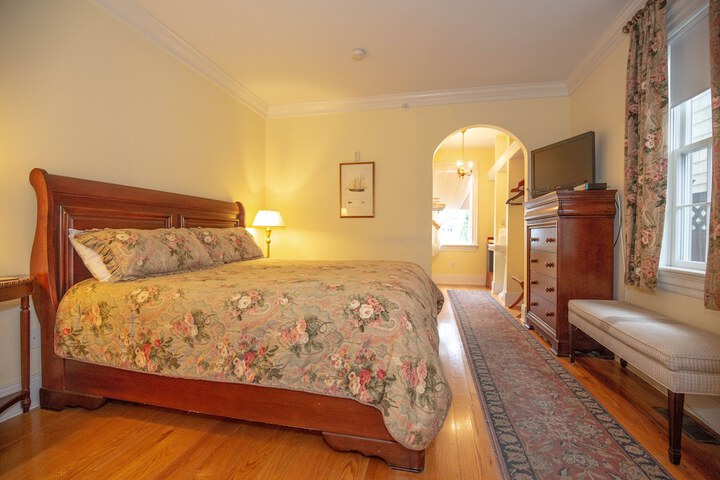 Room 17 of 56