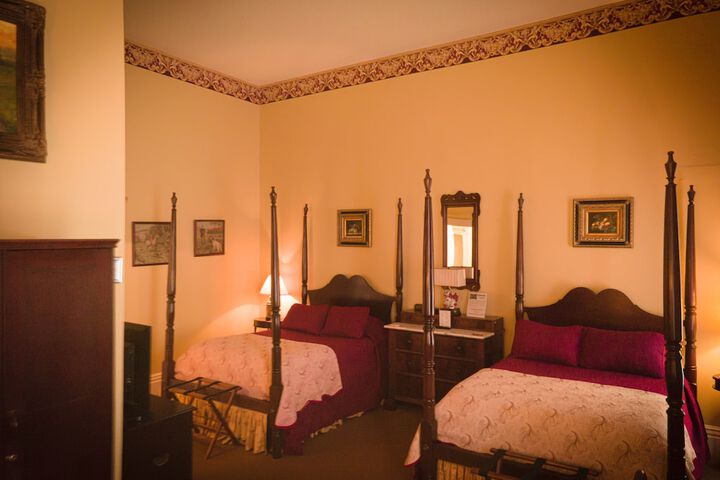 Room 55 of 142