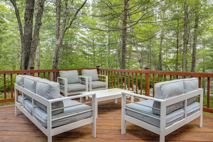 Lakefront Minocqua Getaway: Dock Game Room!