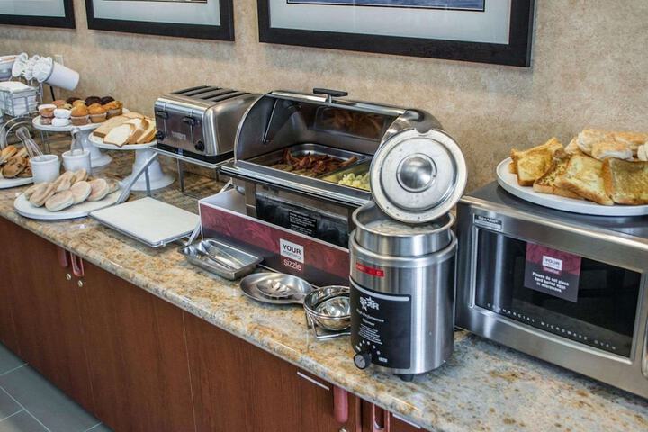 Breakfast/Coffee Service 32 of 41