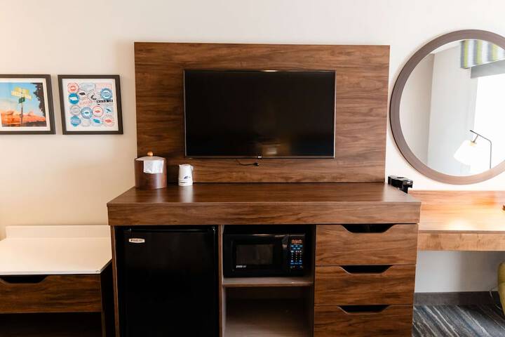 Room 11 of 37