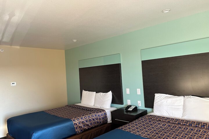 Room 19 of 37