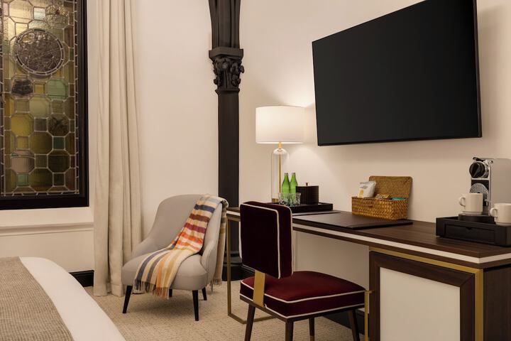 Room 17 of 59
