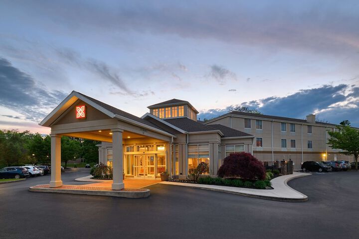 Hotel 2 of 51