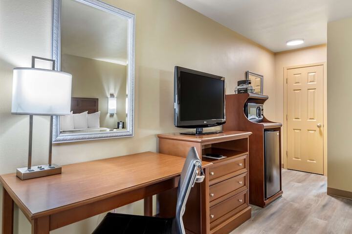Room 15 of 25