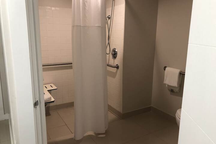 Room 20 of 68