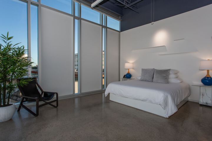 Room 43 of 46