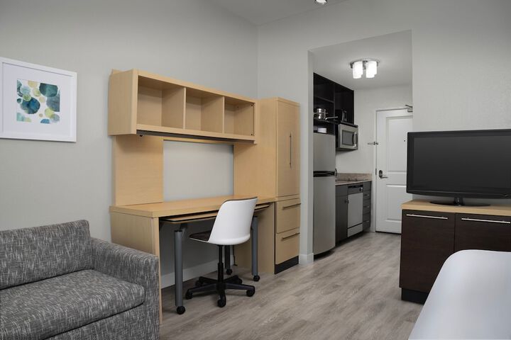 Room 26 of 40